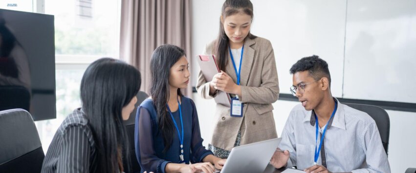 フリーランス vs 翻訳会社：どちらに依頼すべき？